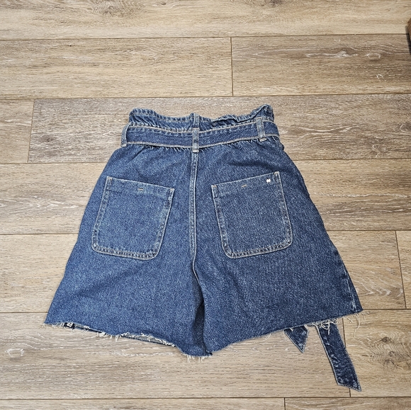 Zara High Waisted Shorts size 2 - Picture 7 of 8